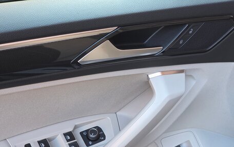 Volkswagen Tiguan II, 2017 год, 3 000 000 рублей, 14 фотография