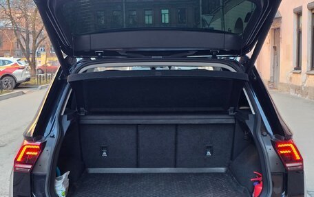 Volkswagen Tiguan II, 2017 год, 3 000 000 рублей, 21 фотография