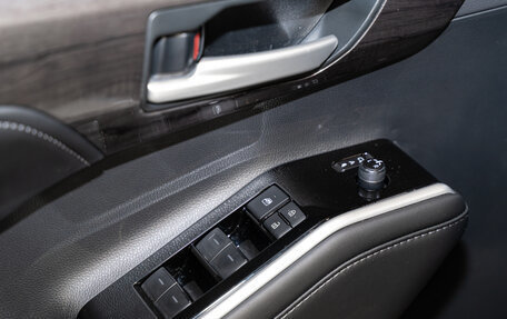 Toyota Highlander, 2025 год, 6 090 000 рублей, 28 фотография