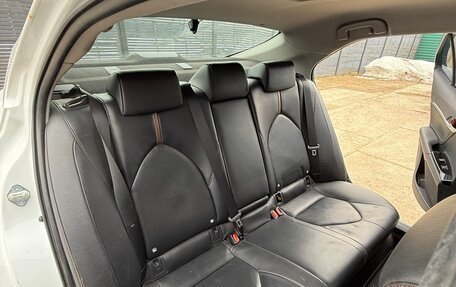 Toyota Camry, 2020 год, 2 500 000 рублей, 16 фотография