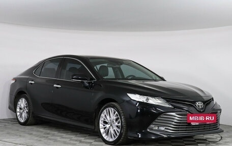 Toyota Camry, 2018 год, 3 197 000 рублей, 3 фотография