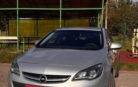 Opel Astra J, 2014 год, 950 000 рублей, 1 фотография
