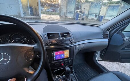 Mercedes-Benz E-Класс, 2004 год, 780 000 рублей, 3 фотография