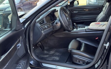 BMW 7 серия, 2013 год, 2 230 000 рублей, 17 фотография