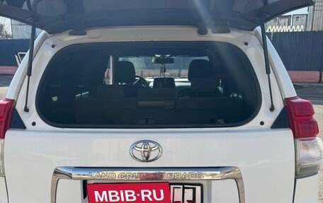 Toyota Land Cruiser Prado 150 рестайлинг 2, 2011 год, 2 200 000 рублей, 2 фотография