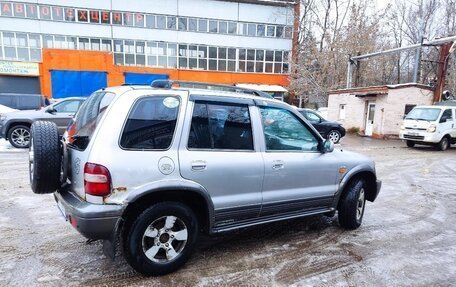 KIA Sportage IV рестайлинг, 2003 год, 253 000 рублей, 2 фотография