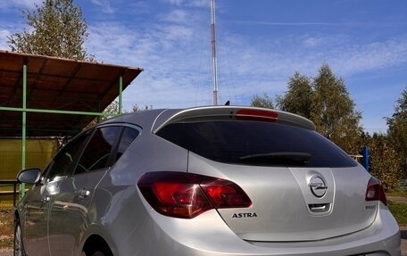 Opel Astra J, 2014 год, 950 000 рублей, 3 фотография