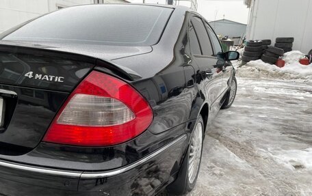 Mercedes-Benz E-Класс, 2004 год, 650 000 рублей, 8 фотография