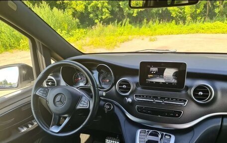 Mercedes-Benz V-Класс, 2018 год, 4 800 000 рублей, 10 фотография