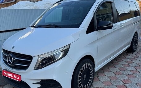 Mercedes-Benz V-Класс, 2018 год, 4 800 000 рублей, 5 фотография