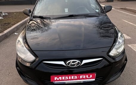 Hyundai Solaris II рестайлинг, 2013 год, 635 000 рублей, 2 фотография