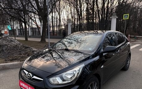 Hyundai Solaris II рестайлинг, 2013 год, 635 000 рублей, 11 фотография