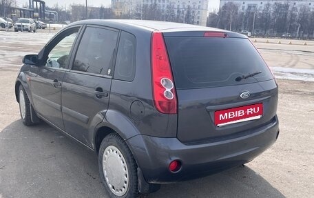 Ford Fiesta, 2008 год, 450 000 рублей, 2 фотография