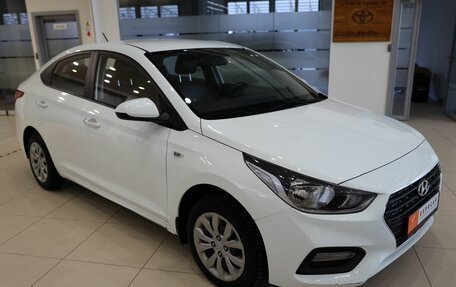 Hyundai Solaris II рестайлинг, 2019 год, 1 350 000 рублей, 3 фотография