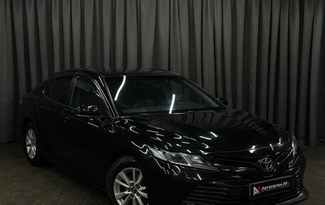 Toyota Camry, 2018 год, 2 599 999 рублей, 2 фотография