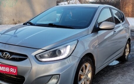 Hyundai Solaris II рестайлинг, 2013 год, 620 000 рублей, 3 фотография