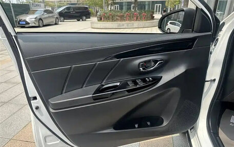 Toyota Yaris XP150 рестайлинг, 2023 год, 1 200 888 рублей, 10 фотография