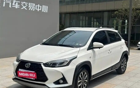 Toyota Yaris XP150 рестайлинг, 2023 год, 1 200 888 рублей, 2 фотография