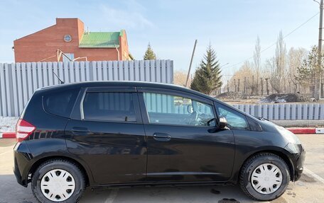 Honda Fit III, 2010 год, 950 000 рублей, 7 фотография