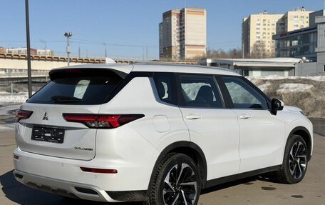 Mitsubishi Outlander, 2023 год, 3 880 000 рублей, 6 фотография