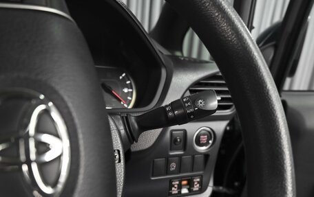 Toyota Voxy III, 2014 год, 1 859 000 рублей, 21 фотография