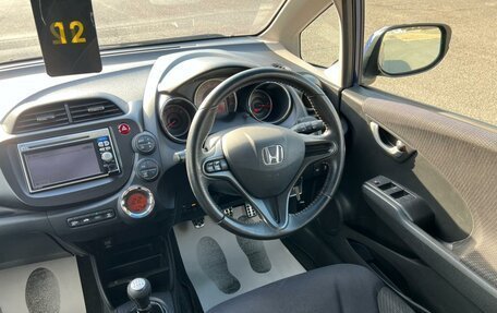 Honda Fit III, 2012 год, 1 099 000 рублей, 17 фотография