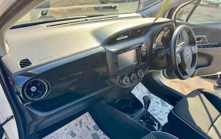 Toyota Vitz, 2019 год, 1 059 000 рублей, 14 фотография