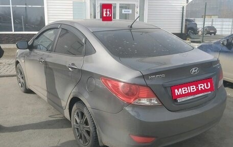 Hyundai Solaris II рестайлинг, 2012 год, 635 000 рублей, 2 фотография