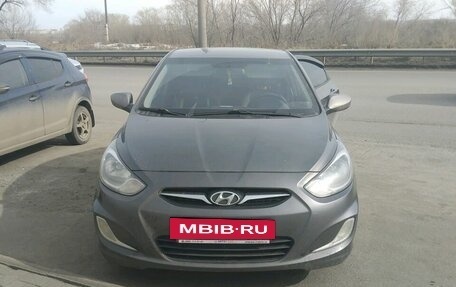 Hyundai Solaris II рестайлинг, 2012 год, 635 000 рублей, 4 фотография