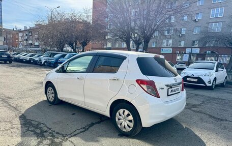 Toyota Vitz, 2013 год, 859 000 рублей, 6 фотография