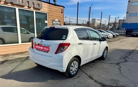 Toyota Vitz, 2013 год, 859 000 рублей, 9 фотография