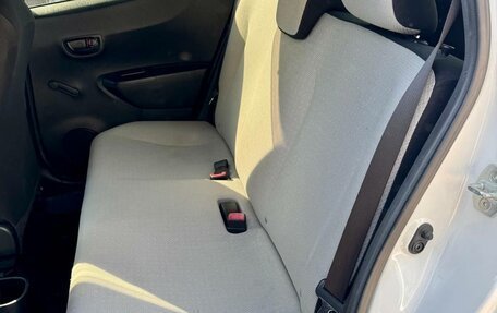 Toyota Vitz, 2013 год, 859 000 рублей, 19 фотография