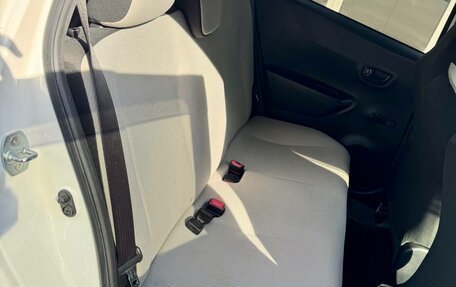 Toyota Vitz, 2013 год, 859 000 рублей, 20 фотография