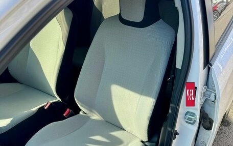 Toyota Vitz, 2013 год, 859 000 рублей, 18 фотография