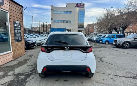 Toyota Yaris, 2021 год, 1 259 000 рублей, 8 фотография