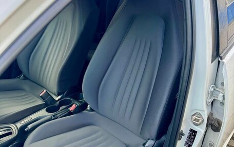 Toyota Yaris, 2021 год, 1 259 000 рублей, 18 фотография