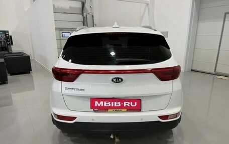 KIA Sportage IV рестайлинг, 2018 год, 1 995 000 рублей, 3 фотография