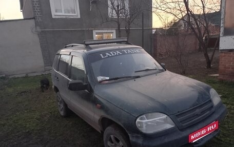 Chevrolet Niva I рестайлинг, 2004 год, 450 000 рублей, 3 фотография