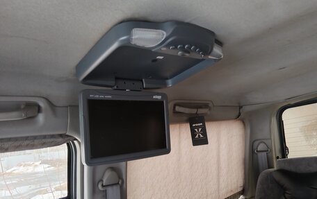 Mazda Bongo Friendee i рестайлинг, 1999 год, 550 000 рублей, 8 фотография