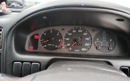 Mazda Bongo Friendee i рестайлинг, 1999 год, 550 000 рублей, 17 фотография