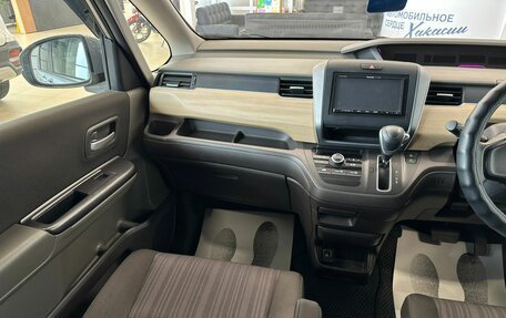 Honda Freed II, 2017 год, 1 649 000 рублей, 14 фотография