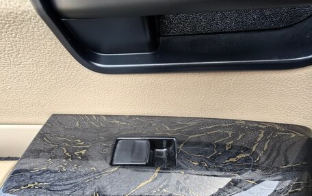 Toyota Sequoia II рестайлинг, 2008 год, 3 290 000 рублей, 10 фотография