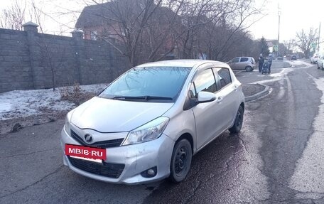 Toyota Vitz, 2013 год, 550 000 рублей, 2 фотография