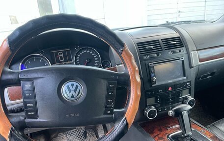 Volkswagen Touareg III, 2006 год, 685 000 рублей, 3 фотография