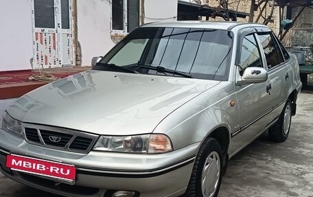 Daewoo Nexia I рестайлинг, 2004 год, 137 000 рублей, 2 фотография