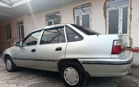 Daewoo Nexia I рестайлинг, 2004 год, 137 000 рублей, 5 фотография