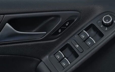 Volkswagen Golf R VII, 2012 год, 1 670 000 рублей, 26 фотография