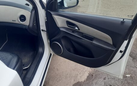 Chevrolet Cruze II, 2012 год, 500 000 рублей, 9 фотография