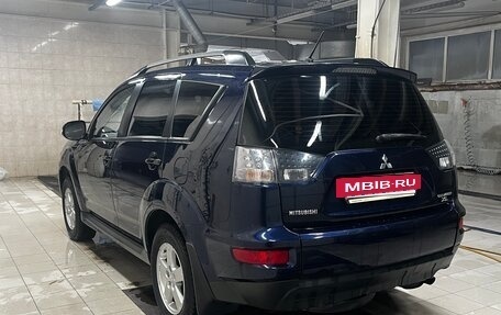 Mitsubishi Outlander III рестайлинг 3, 2012 год, 1 300 003 рублей, 6 фотография