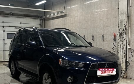 Mitsubishi Outlander III рестайлинг 3, 2012 год, 1 300 003 рублей, 3 фотография